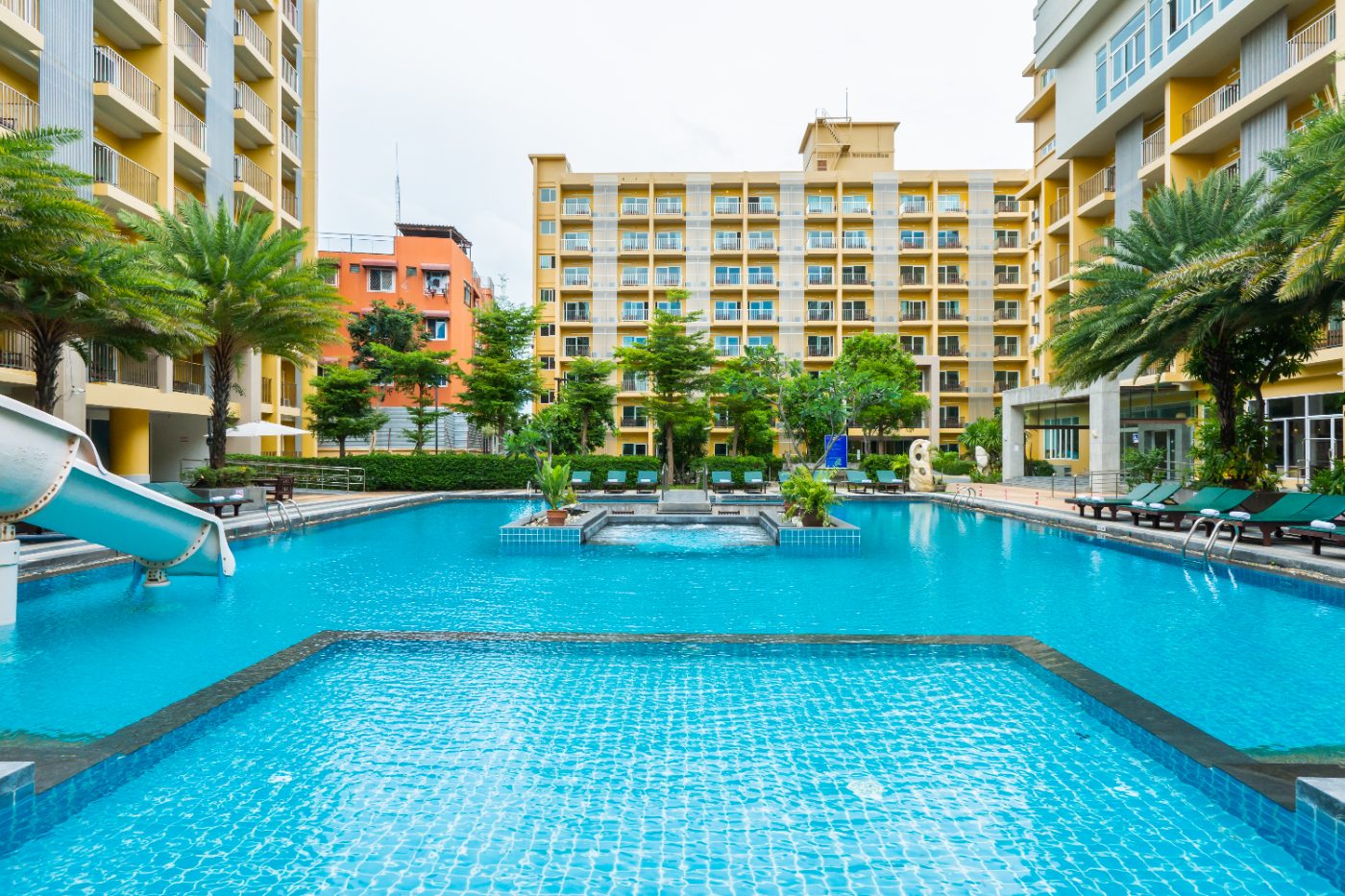 โรงแรมแกรนด์ เบลล่า