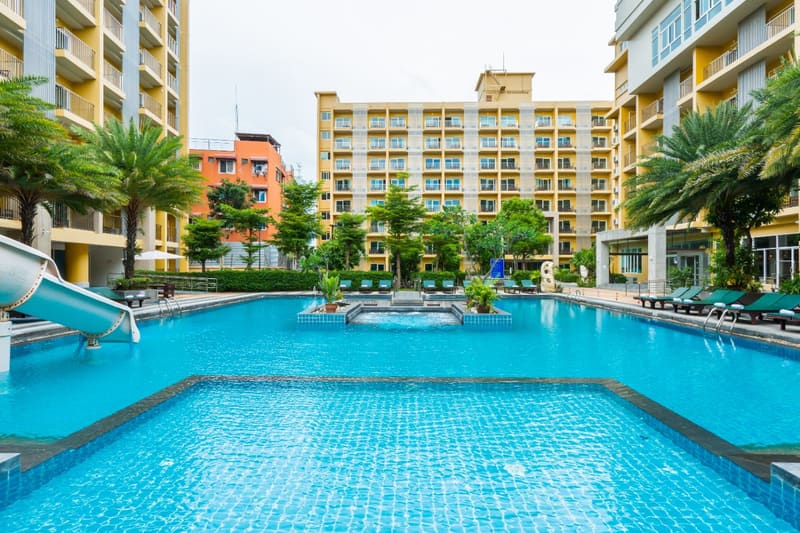โรงแรมแกรนด์ เบลล่า