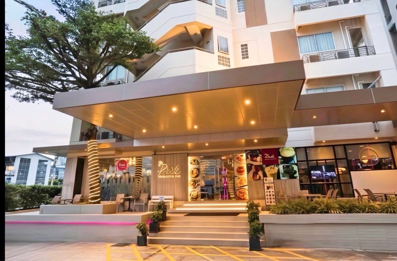 ร้านอาหารเดอะพาร์ค ศรีราชา